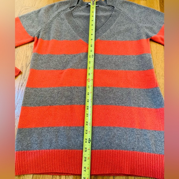 Stella McCartney Sweater Size M ( 44 ) Wool Cashmere Blend , V Neck , Like New - Picture 5 of 7